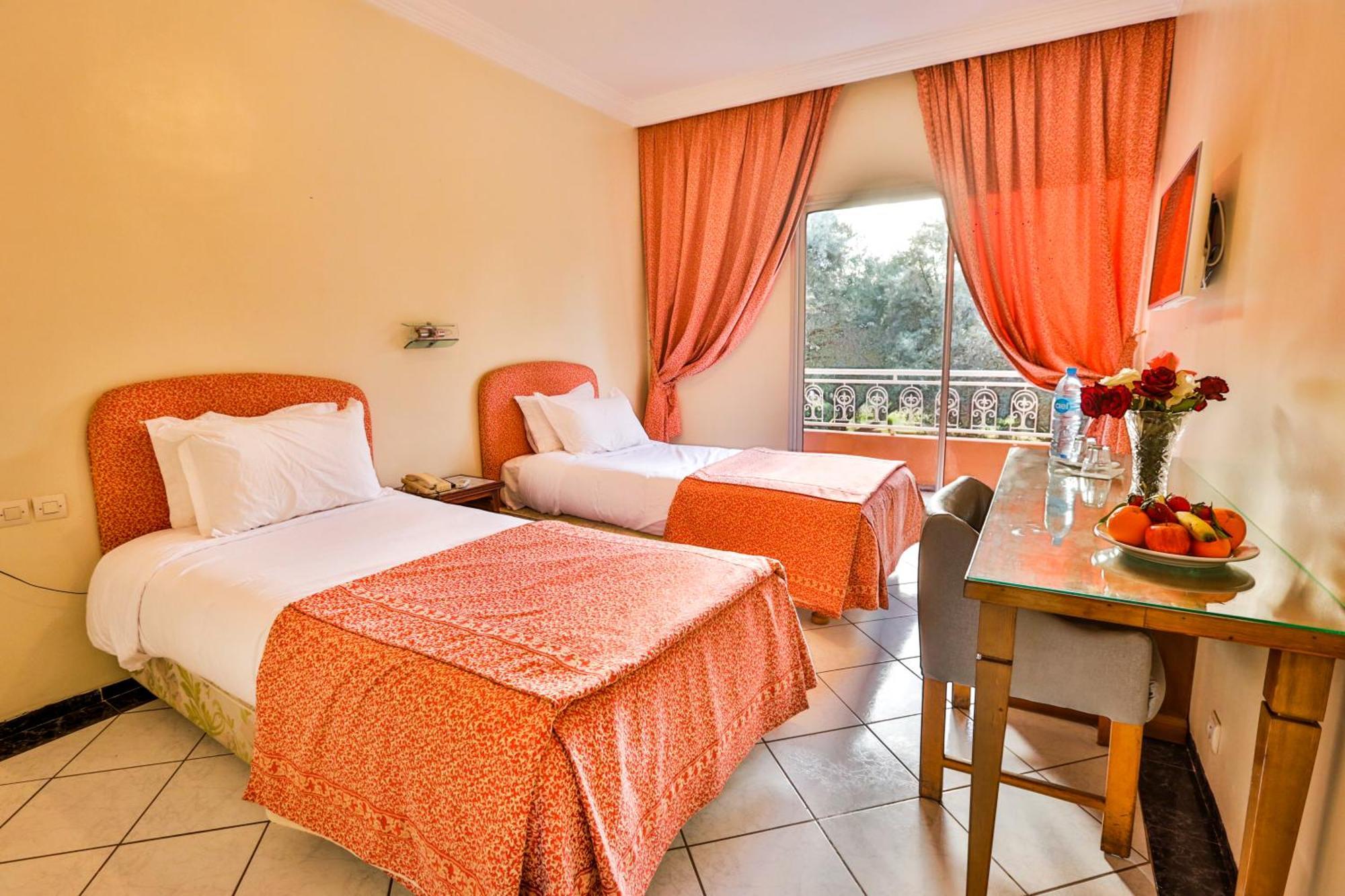 Complexe El Bassatine Hotel Béni Mellal Eksteriør billede
